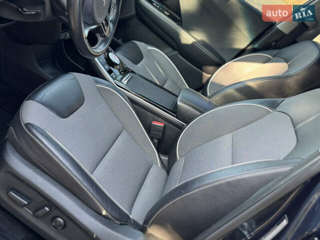 Синий Киа Niro, объемом двигателя 0 л и пробегом 135 тыс. км за 18500 $, фото 36 на Automoto.ua