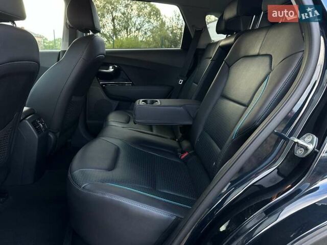 Синий Киа Niro, объемом двигателя 0 л и пробегом 75 тыс. км за 23200 $, фото 65 на Automoto.ua