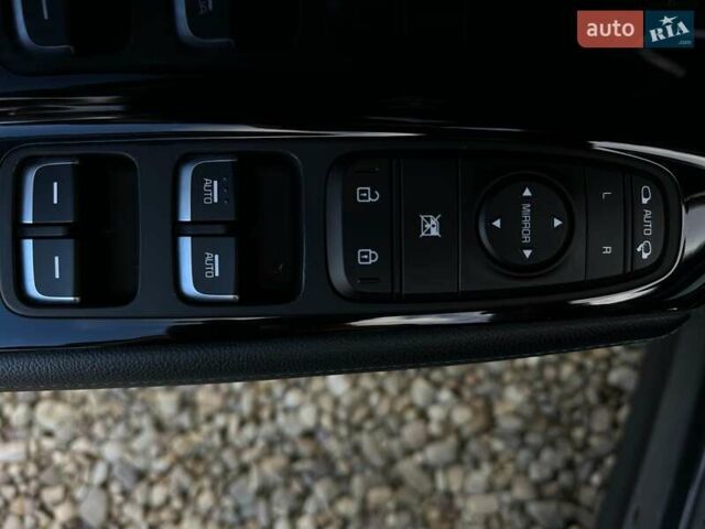 Синий Киа Niro, объемом двигателя 0 л и пробегом 75 тыс. км за 23200 $, фото 4 на Automoto.ua