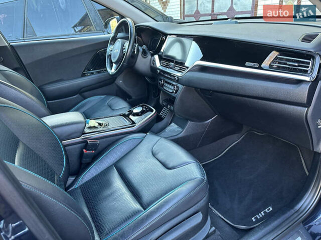 Синий Киа Niro, объемом двигателя 0 л и пробегом 95 тыс. км за 21100 $, фото 15 на Automoto.ua