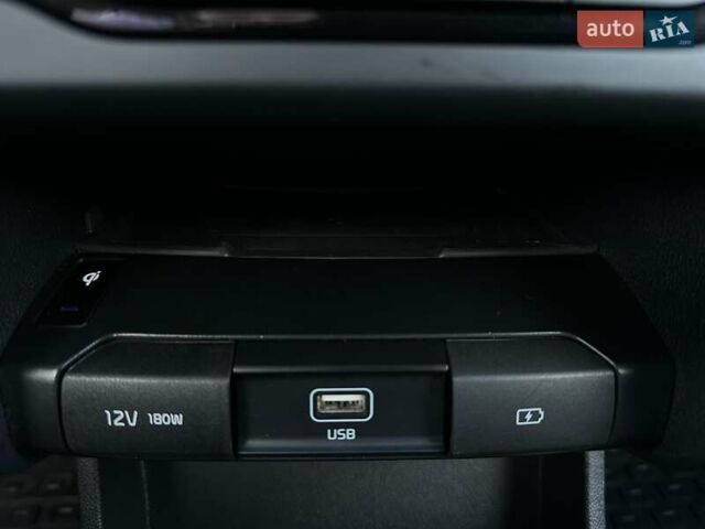 Синий Киа Niro, объемом двигателя 0 л и пробегом 53 тыс. км за 24900 $, фото 13 на Automoto.ua