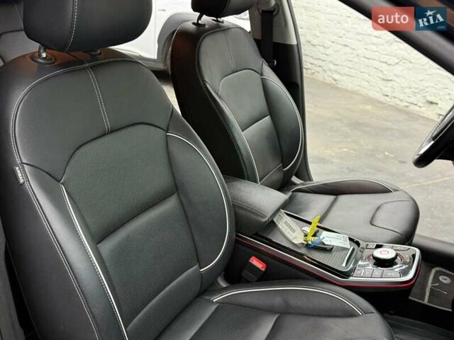 Синий Киа Niro, объемом двигателя 0 л и пробегом 130 тыс. км за 19037 $, фото 24 на Automoto.ua