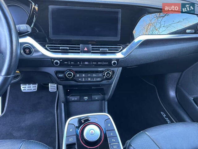 Синий Киа Niro, объемом двигателя 0 л и пробегом 95 тыс. км за 21100 $, фото 30 на Automoto.ua