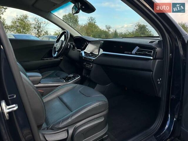 Синий Киа Niro, объемом двигателя 0 л и пробегом 75 тыс. км за 23200 $, фото 73 на Automoto.ua