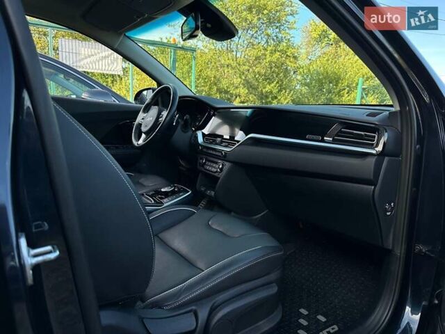 Синий Киа Niro, объемом двигателя 0 л и пробегом 53 тыс. км за 24900 $, фото 95 на Automoto.ua