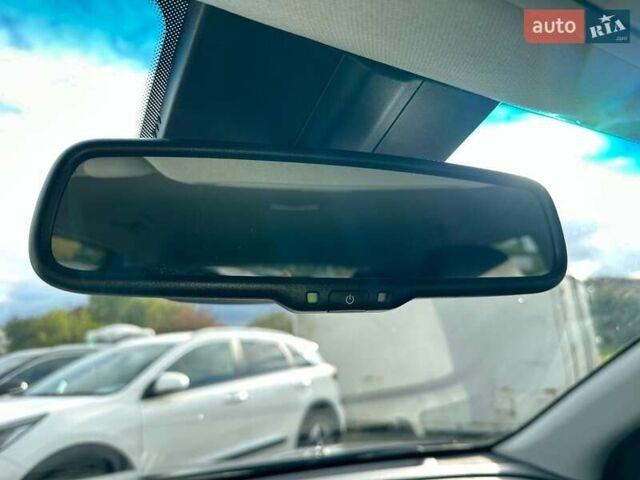 Синий Киа Niro, объемом двигателя 0 л и пробегом 75 тыс. км за 23200 $, фото 49 на Automoto.ua