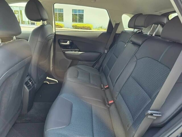 Кіа Niro 2022 у Кропивницькому (Кіровограді) на Automoto.ua Синій Кіа Niro, об'ємом двигуна 0 л та пробігом 14 тис. км за 14000 $, фото 10 на Automoto.ua