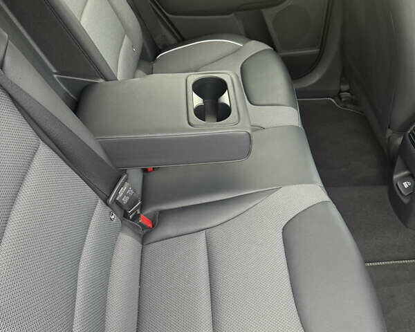 Синій Кіа Niro, об'ємом двигуна 0 л та пробігом 47 тис. км за 24400 $, фото 9 на Automoto.ua