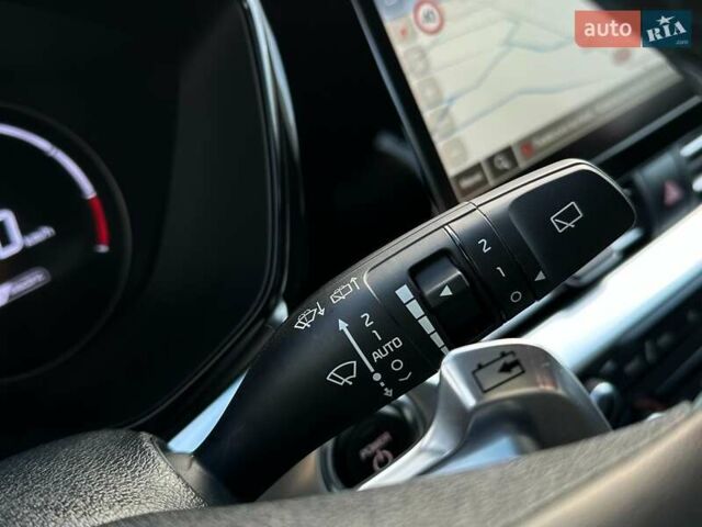 Синий Киа Niro, объемом двигателя 0 л и пробегом 75 тыс. км за 23200 $, фото 39 на Automoto.ua