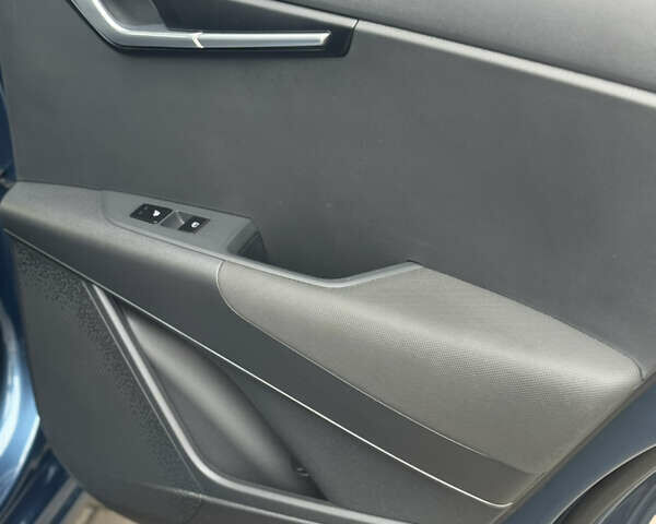 Синий Киа Niro, объемом двигателя 0 л и пробегом 18 тыс. км за 27400 $, фото 63 на Automoto.ua