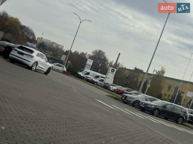 Синий Киа Niro, объемом двигателя 0 л и пробегом 18 тыс. км за 27400 $, фото 37 на Automoto.ua