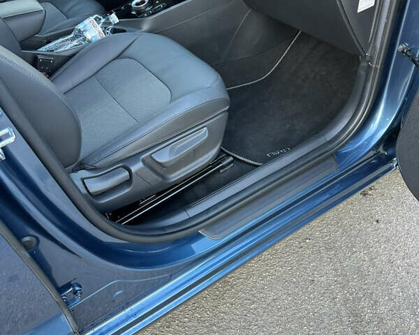 Синій Кіа Niro, об'ємом двигуна 0 л та пробігом 114 тис. км за 24800 $, фото 49 на Automoto.ua