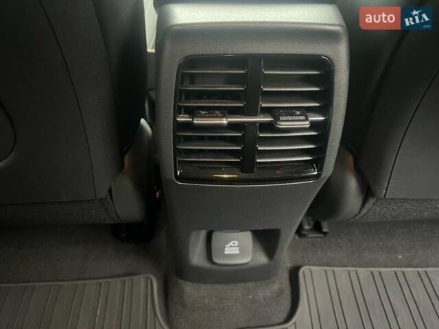 Синій Кіа Niro, об'ємом двигуна 0 л та пробігом 21 тис. км за 25300 $, фото 30 на Automoto.ua