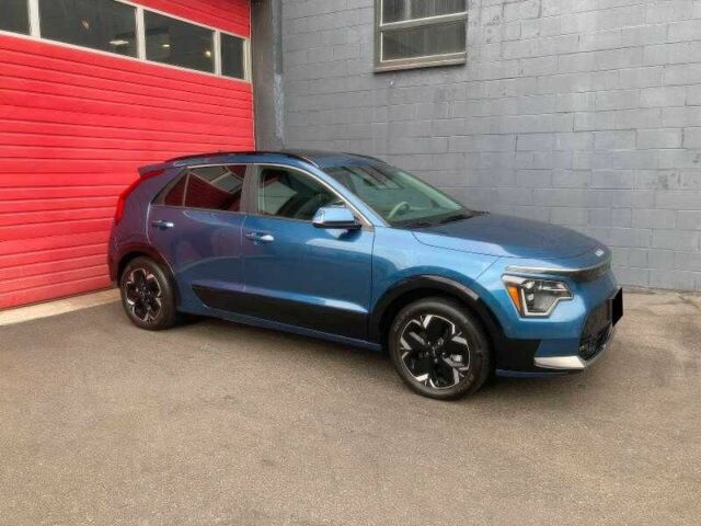 Синий Киа Niro, объемом двигателя 0 л и пробегом 20 тыс. км за 10000 $, фото 2 на Automoto.ua