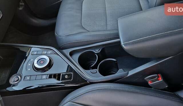 Синій Кіа Niro, об'ємом двигуна 0 л та пробігом 102 тис. км за 21400 $, фото 14 на Automoto.ua