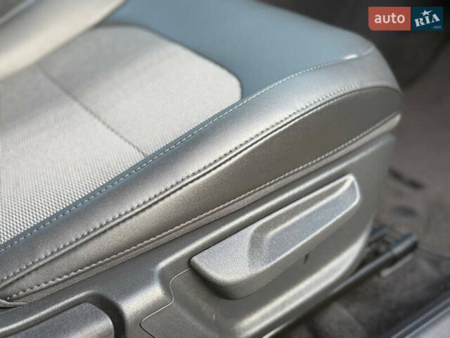 Синий Киа Niro, объемом двигателя 0 л и пробегом 108 тыс. км за 22350 $, фото 74 на Automoto.ua