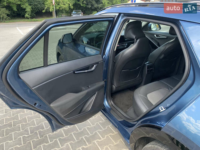 Синій Кіа Niro, об'ємом двигуна 0 л та пробігом 137 тис. км за 20500 $, фото 21 на Automoto.ua