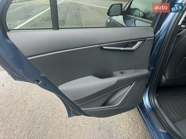 Синій Кіа Niro, об'ємом двигуна 0 л та пробігом 21 тис. км за 25300 $, фото 17 на Automoto.ua