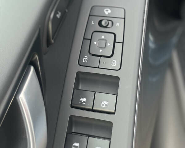 Синий Киа Niro, объемом двигателя 0 л и пробегом 18 тыс. км за 27400 $, фото 48 на Automoto.ua