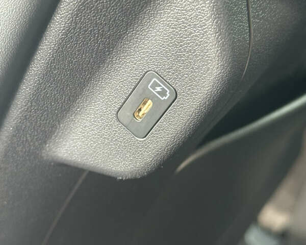 Синий Киа Niro, объемом двигателя 0 л и пробегом 18 тыс. км за 27400 $, фото 45 на Automoto.ua