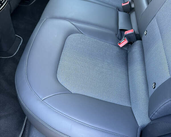 Синій Кіа Niro, об'ємом двигуна 0 л та пробігом 114 тис. км за 24800 $, фото 30 на Automoto.ua