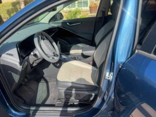 Синий Киа Niro, объемом двигателя 1.6 л и пробегом 20 тыс. км за 15400 $, фото 9 на Automoto.ua