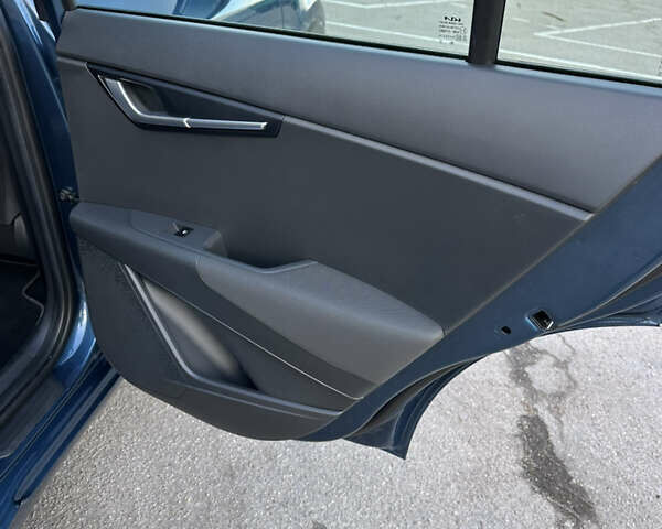 Синій Кіа Niro, об'ємом двигуна 0 л та пробігом 114 тис. км за 24800 $, фото 33 на Automoto.ua