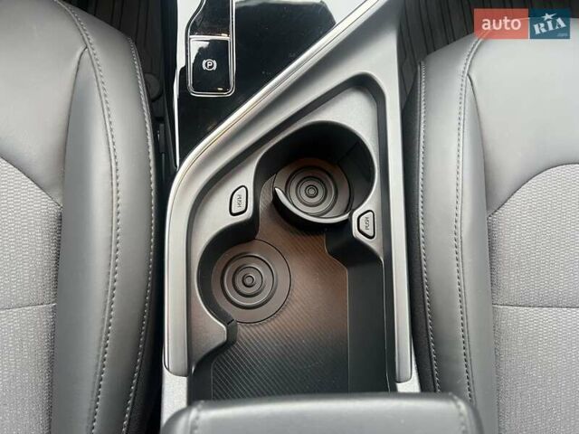 Синій Кіа Niro, об'ємом двигуна 0 л та пробігом 21 тис. км за 25300 $, фото 28 на Automoto.ua