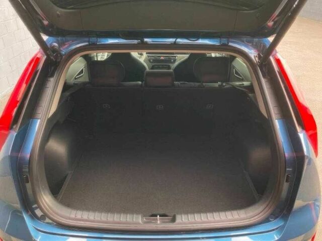 Синий Киа Niro, объемом двигателя 0 л и пробегом 20 тыс. км за 10000 $, фото 14 на Automoto.ua