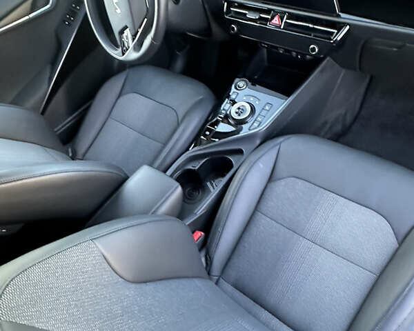 Синий Киа Niro, объемом двигателя 0 л и пробегом 48 тыс. км за 23850 $, фото 39 на Automoto.ua