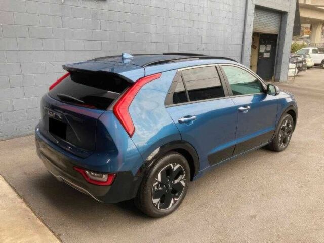 Синий Киа Niro, объемом двигателя 0 л и пробегом 20 тыс. км за 10000 $, фото 4 на Automoto.ua