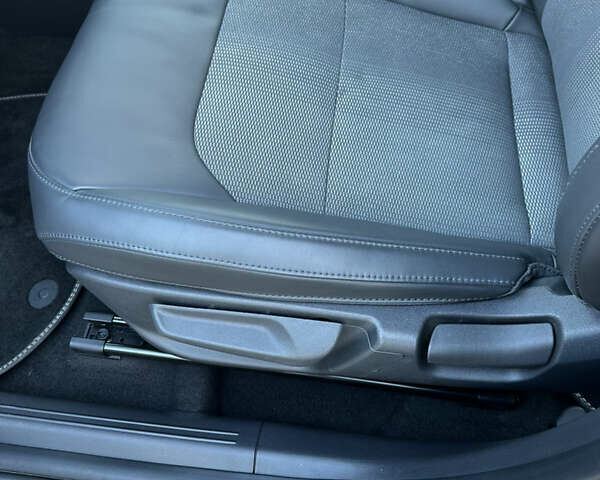 Синій Кіа Niro, об'ємом двигуна 0 л та пробігом 114 тис. км за 24800 $, фото 26 на Automoto.ua