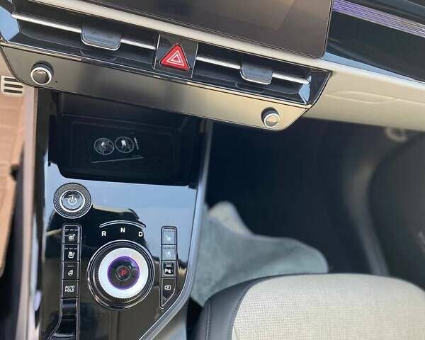 Синій Кіа Niro, об'ємом двигуна 0 л та пробігом 28 тис. км за 22500 $, фото 13 на Automoto.ua