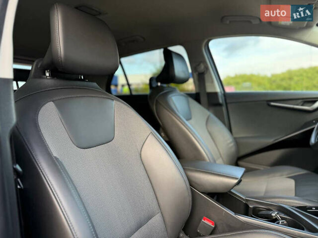 Синий Киа Niro, объемом двигателя 0 л и пробегом 108 тыс. км за 22350 $, фото 77 на Automoto.ua