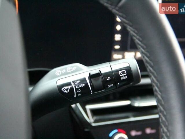 Синій Кіа Niro, об'ємом двигуна 0 л та пробігом 81 тис. км за 20800 $, фото 26 на Automoto.ua