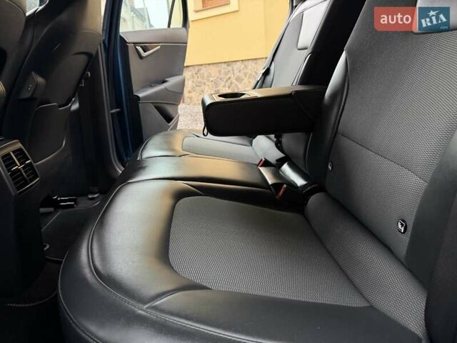 Синій Кіа Niro, об'ємом двигуна 0 л та пробігом 59 тис. км за 24950 $, фото 29 на Automoto.ua