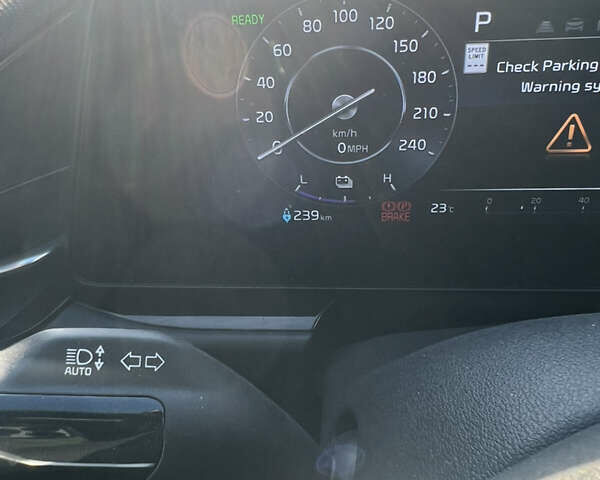 Синій Кіа Niro, об'ємом двигуна 0 л та пробігом 14 тис. км за 25100 $, фото 33 на Automoto.ua