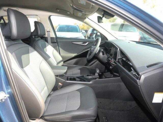 Синий Киа Niro, объемом двигателя 1.6 л и пробегом 10 тыс. км за 15000 $, фото 9 на Automoto.ua