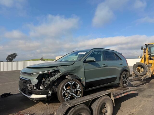 Зелений Кіа Niro, об'ємом двигуна 1.6 л та пробігом 56 тис. км за 16500 $, фото 5 на Automoto.ua