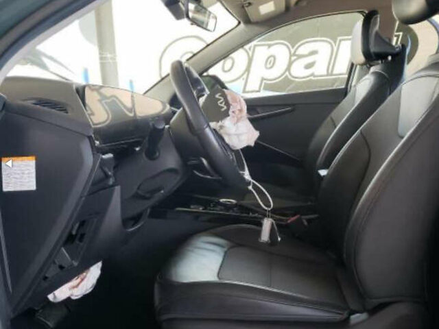 Зеленый Киа Niro, объемом двигателя 0 л и пробегом 140 тыс. км за 18000 $, фото 5 на Automoto.ua