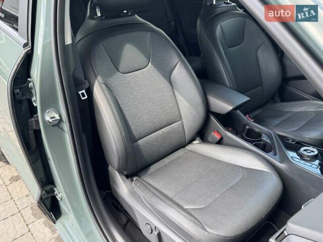 Зелений Кіа Niro, об'ємом двигуна 0 л та пробігом 79 тис. км за 29347 $, фото 38 на Automoto.ua