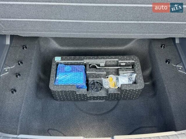 Зелений Кіа Niro, об'ємом двигуна 0 л та пробігом 79 тис. км за 29347 $, фото 32 на Automoto.ua