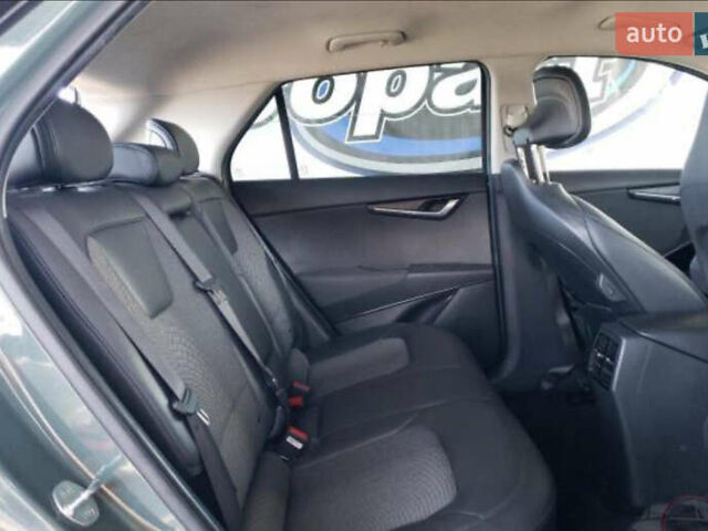 Зеленый Киа Niro, объемом двигателя 0 л и пробегом 140 тыс. км за 18000 $, фото 6 на Automoto.ua