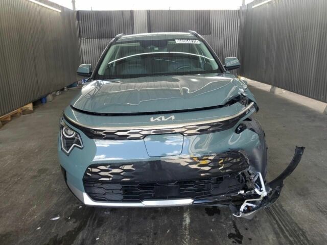 Зелений Кіа Niro, об'ємом двигуна 0 л та пробігом 96 тис. км за 16500 $, фото 6 на Automoto.ua
