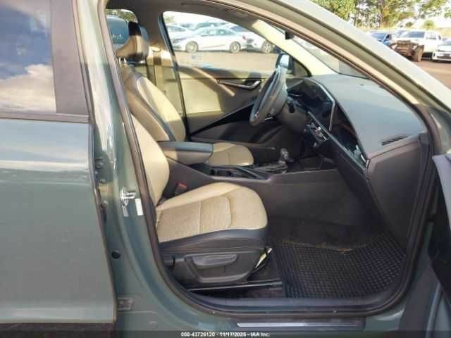 Зеленый Киа Niro, объемом двигателя 1.6 л и пробегом 36 тыс. км за 7000 $, фото 8 на Automoto.ua