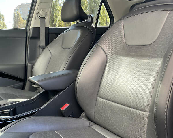 Зеленый Киа Niro, объемом двигателя 0 л и пробегом 14 тыс. км за 25999 $, фото 8 на Automoto.ua
