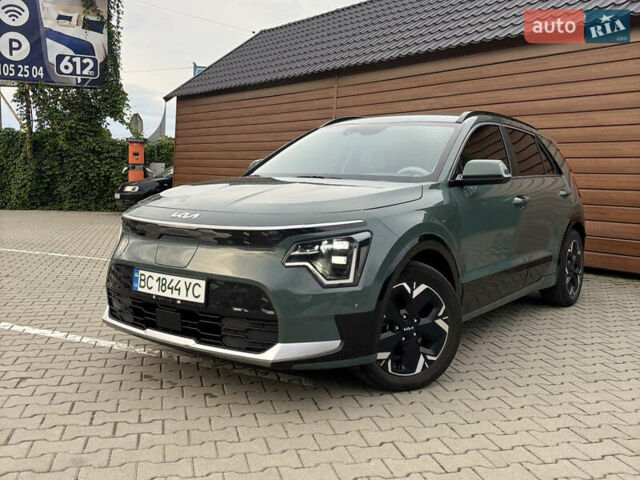 Зеленый Киа Niro, объемом двигателя 0 л и пробегом 35 тыс. км за 21499 $, фото 3 на Automoto.ua