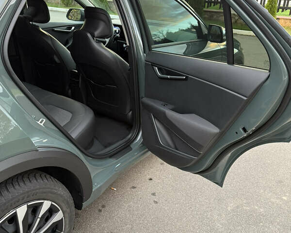 Зелений Кіа Niro, об'ємом двигуна 0 л та пробігом 28 тис. км за 24400 $, фото 32 на Automoto.ua