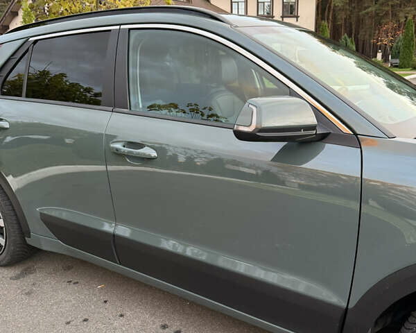 Зелений Кіа Niro, об'ємом двигуна 0 л та пробігом 28 тис. км за 24400 $, фото 4 на Automoto.ua