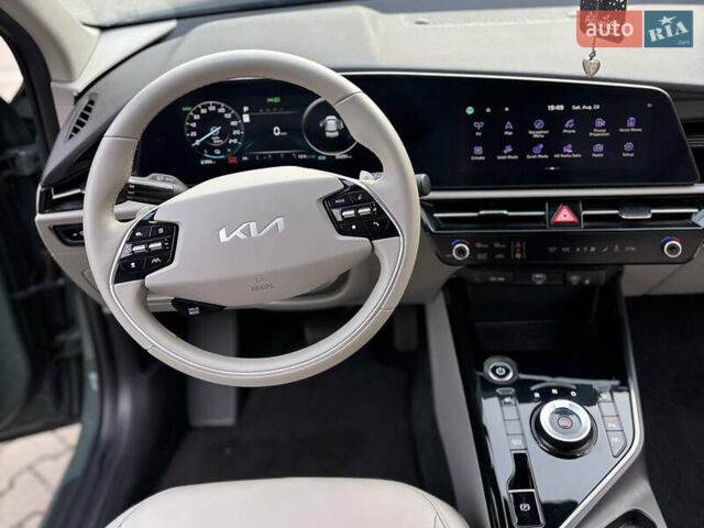 Зеленый Киа Niro, объемом двигателя 0 л и пробегом 35 тыс. км за 21499 $, фото 19 на Automoto.ua